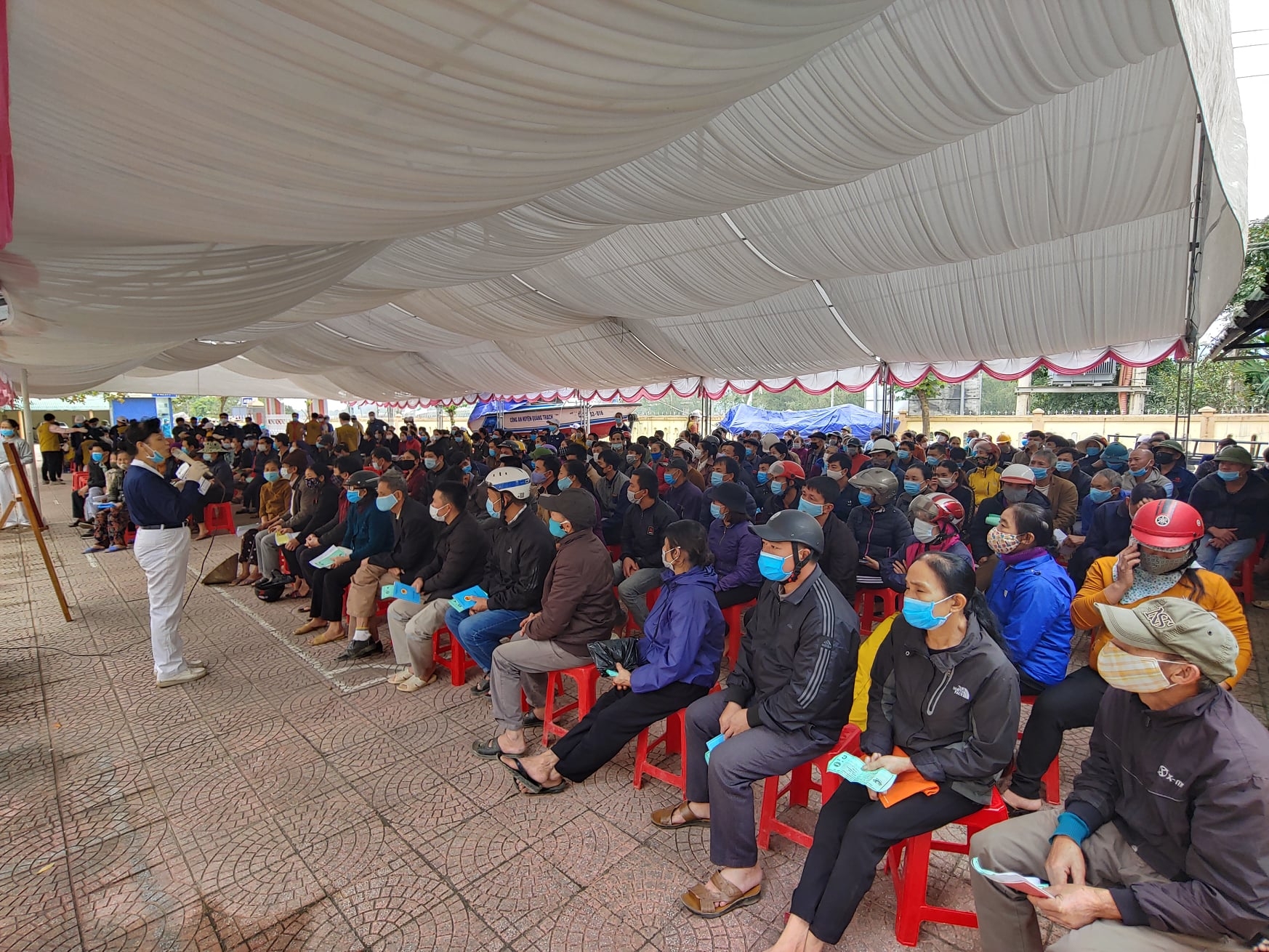 Tzu chi’s relief aid to the drought victims in quang binh