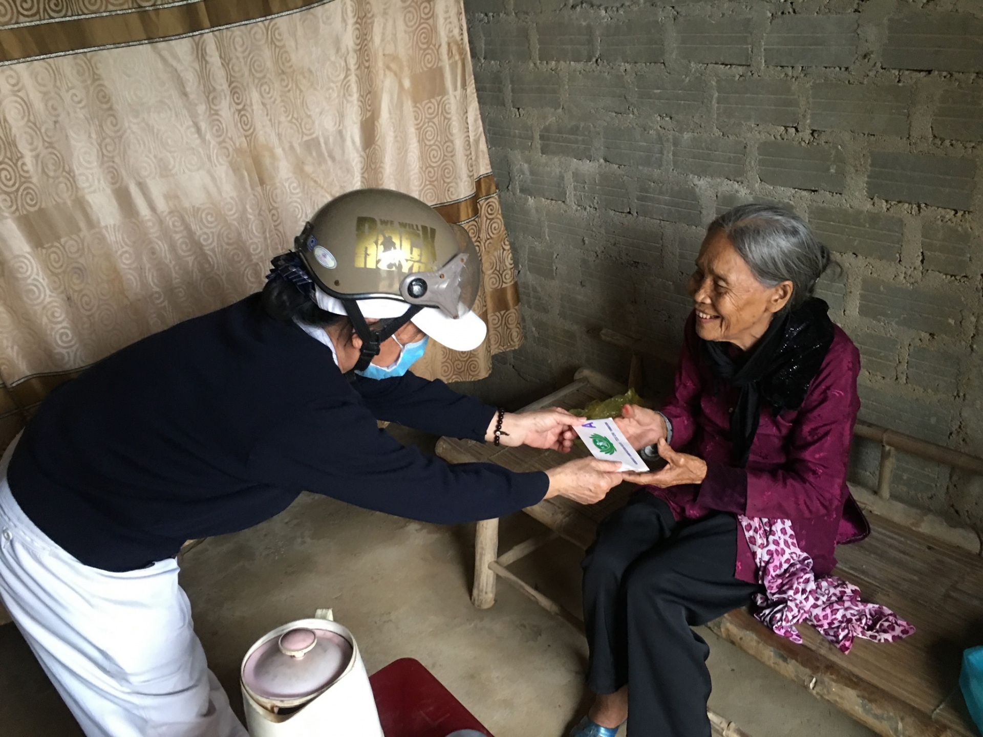 Tzu chi’s relief aid to the drought victims in quang binh