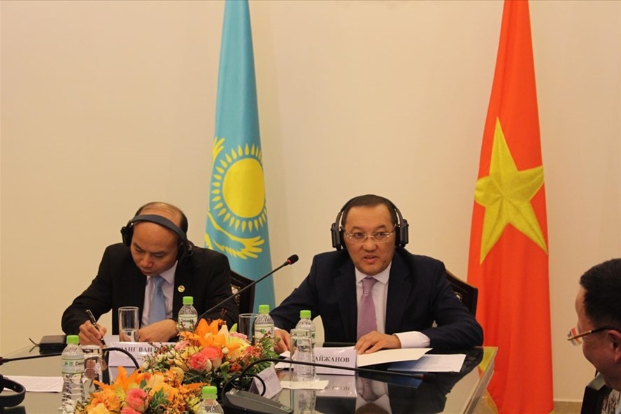 Right Time for Vietnam, Kazakhstan Expand Cooperation