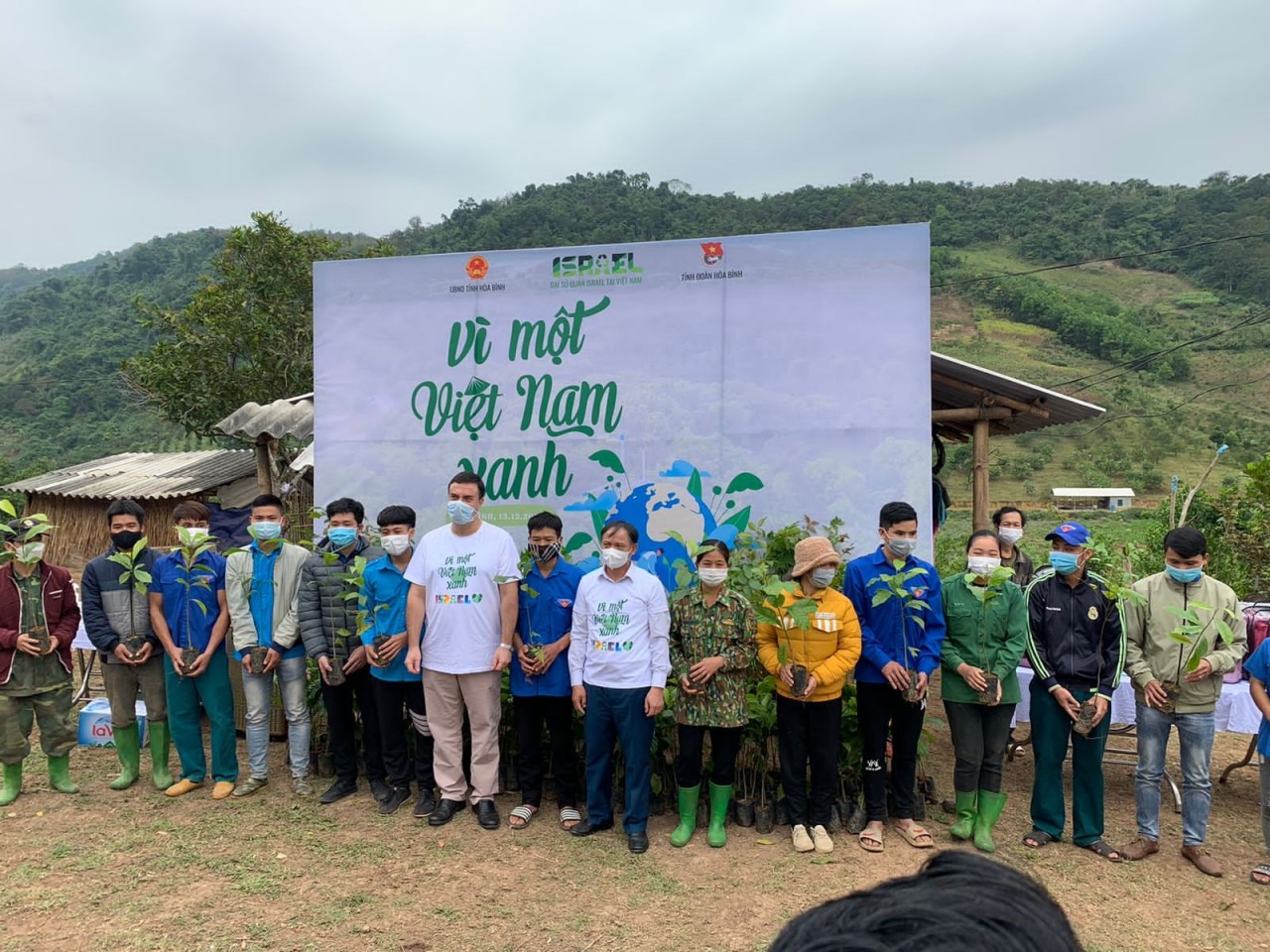 Embassies Plant Trees and Protect Environment for A Greener Vietnam