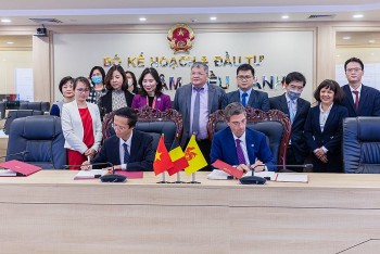 Vietnam, Wallonia-Brussels Sign 2022 -2024 Cooperative Program