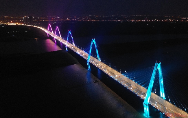 Interesting bridges spanning the Red River in Hanoi