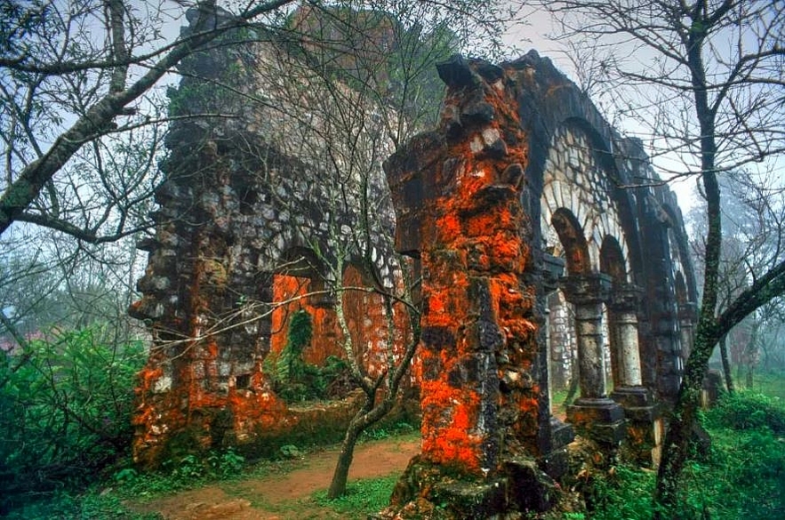 ta phin monasterys paranormal beauty