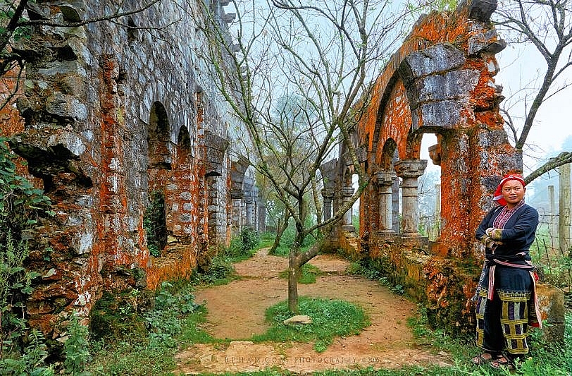ta phin monasterys paranormal beauty