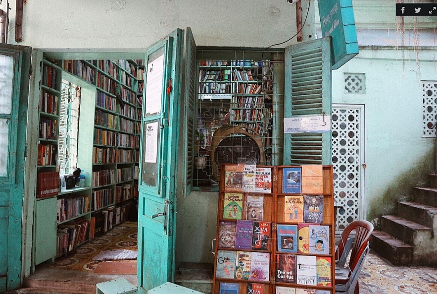 antique bookshops in the ha nois old quarter