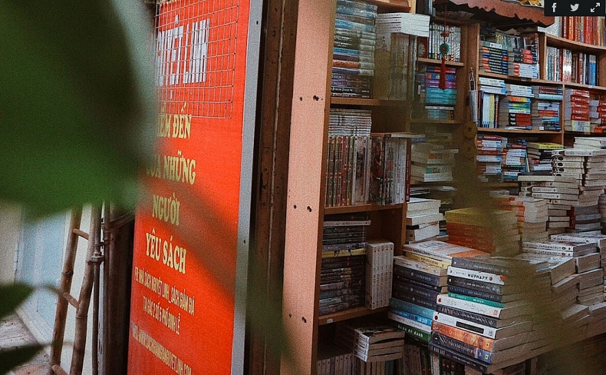 antique bookshops in the ha nois old quarter