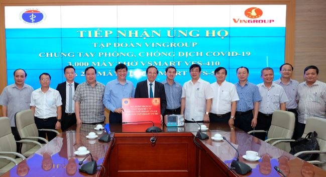 Vingroup donates 3,200 ventilators to Health Ministry to combat against the COVID-19