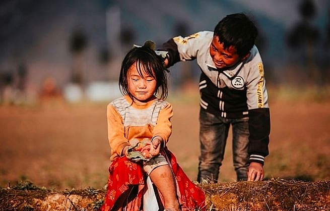 The innocent and lovely looks of children in Ha Giang the innocent and lovely looks of children in ha giang
