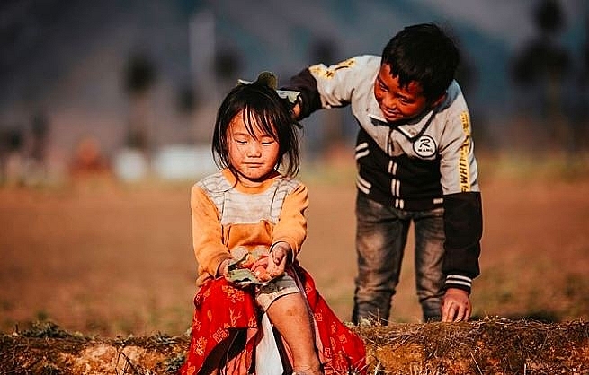 the innocent and lovely looks of children in ha giang