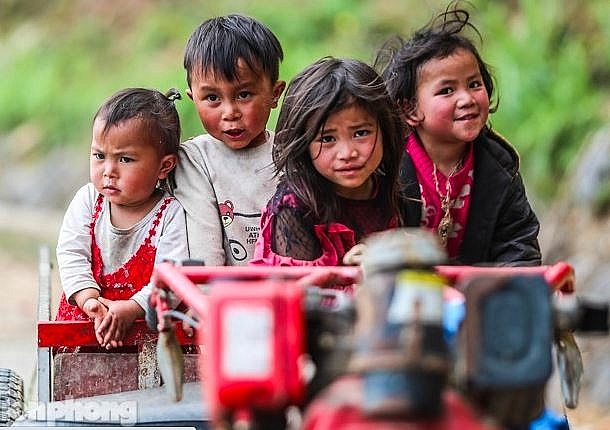 the innocent and lovely looks of children in ha giang