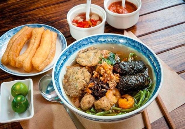 mouthwatering crab noodle soup of hai phong