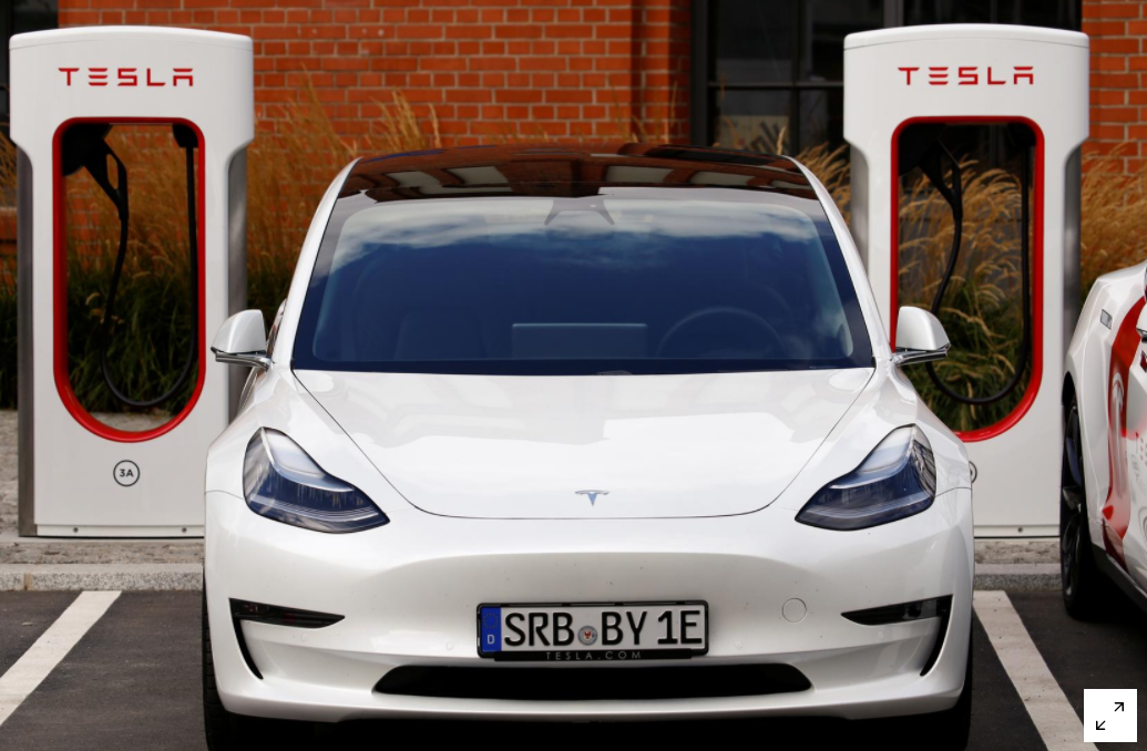 tesla sets up new supercharger equipment for electric cars in berlin