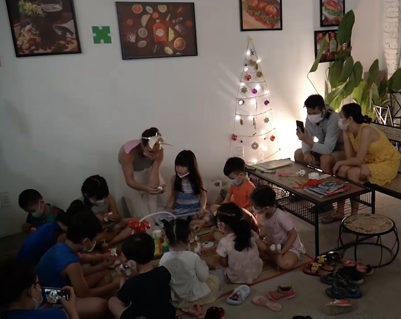 Australian Expat Joins Local Community in Ho Chi Minh City to Hold Free English Class