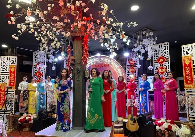 Vietnamese Communities in Europe Celebrate New Year with Ao Dai Fashion Show