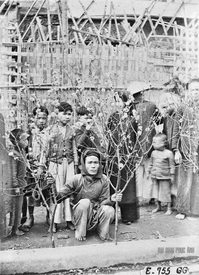 Lunar New Year in Hanoi A Century Ago in Photos