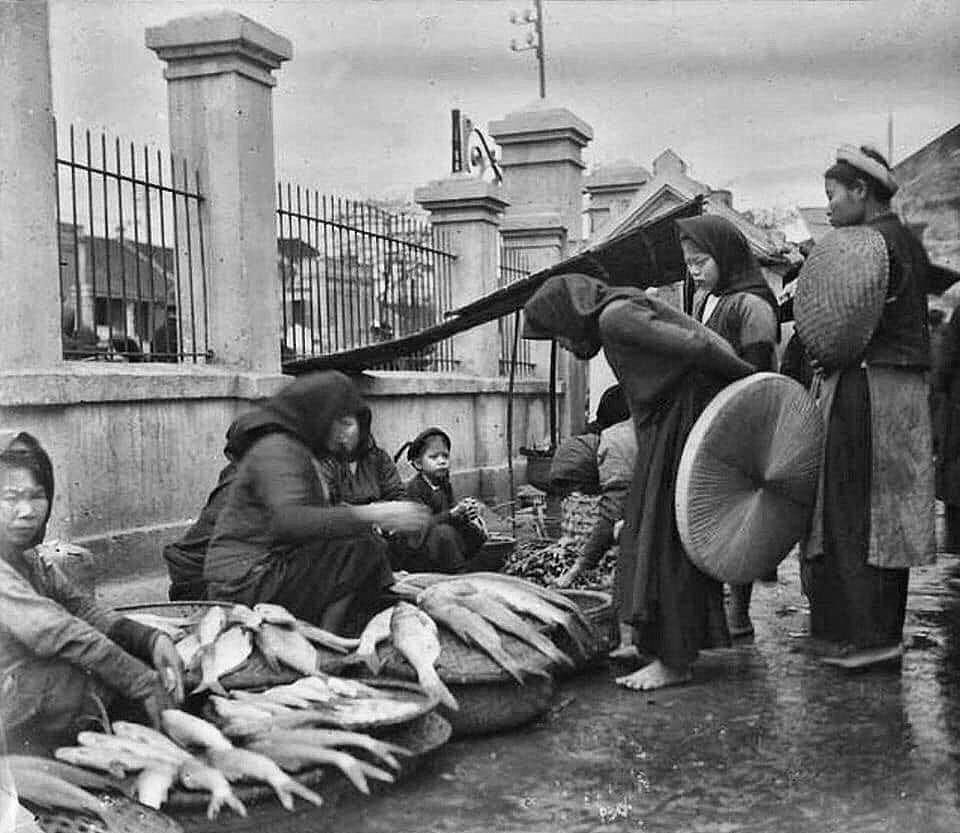 Lunar New Year in Hanoi A Century Ago in Photos