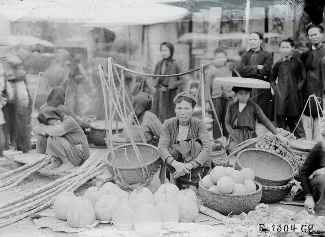 Lunar New Year in Hanoi A Century Ago in Photos