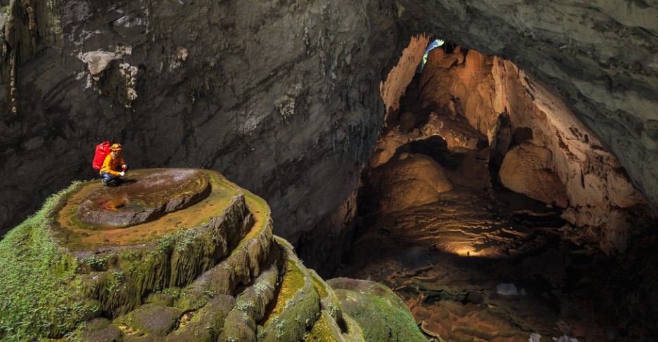 Surreal "Wedding Cake" Photogenic Spot in Son Doong Cave