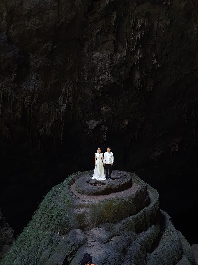 Surreal "Wedding Cake" Photogenic Spot in Son Doong Cave