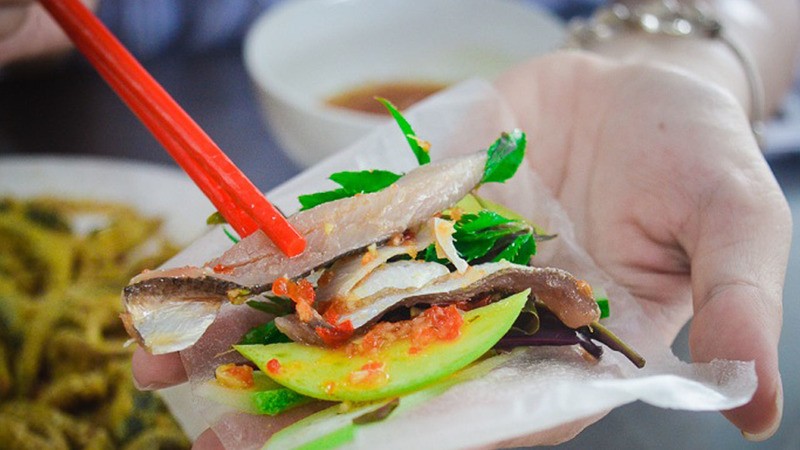 Da Nang's Raw Fish Salad: A Local Seaside Treat