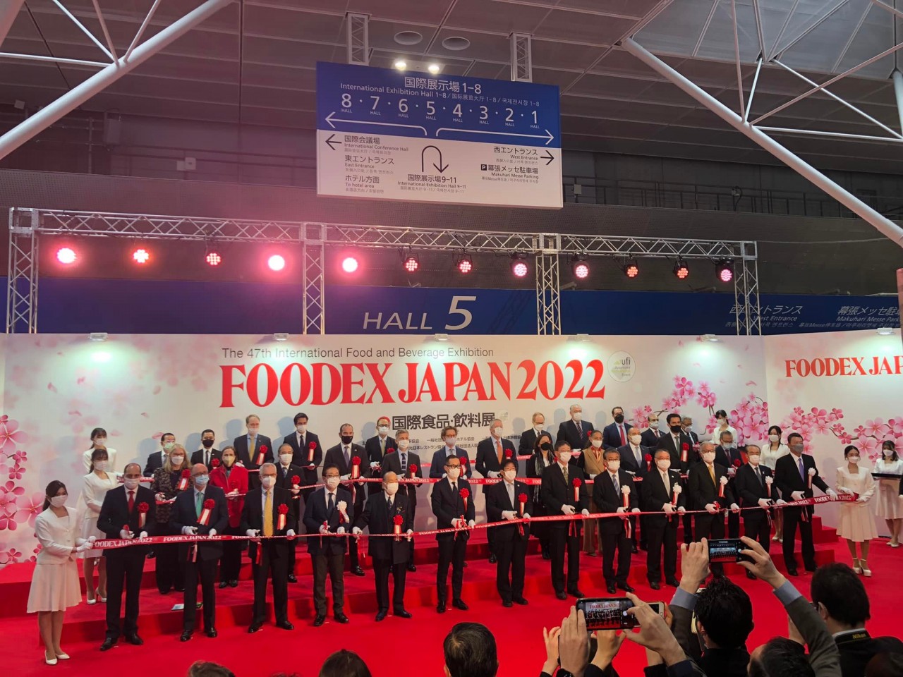 Vietnamese agricultural products impress at international exhibitions in Japan All Vietnamese agricultural products and foods displayed at the exhibition meet Japan's strict food safety and hygiene standards and are officially imported.
