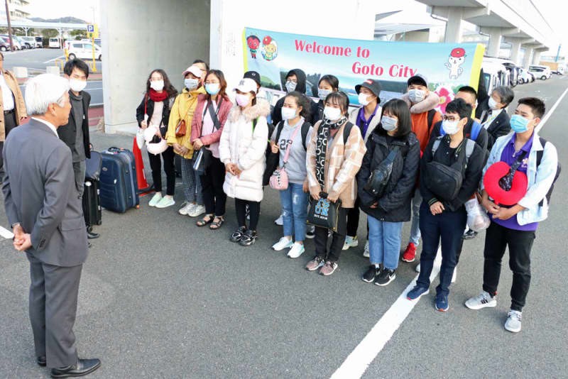 Vietnamese Students in Japan Receive Assistance from Local Government