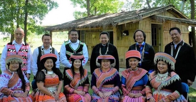 Introducing Traditional Hmong Costumes to International Friends