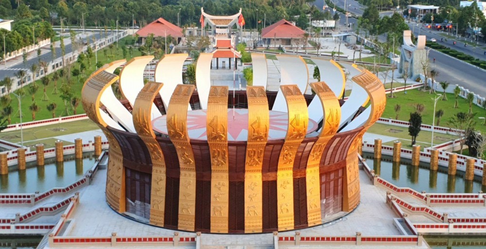Must-Visit Holiday Destination: Hung Kinh Temple in Can Tho City