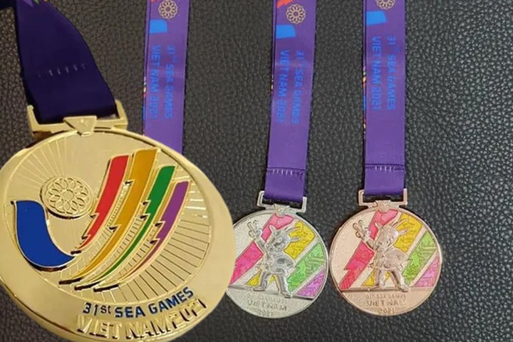 All That Glitter is Gold: Close-ups of the 31st Sea Games' 24k Gold Medals