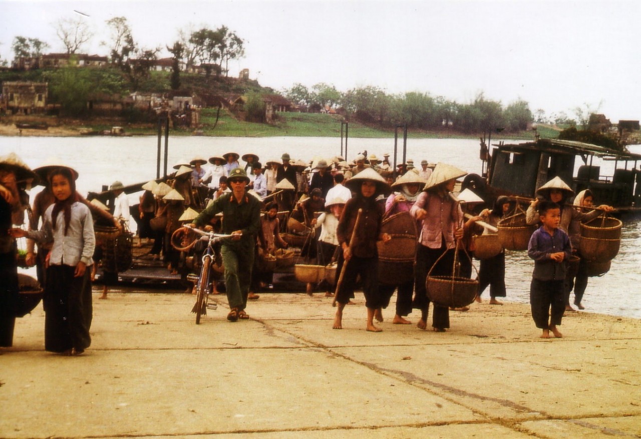 Yesteryear in Ha long Bay through Lenses of Foreign Tourists