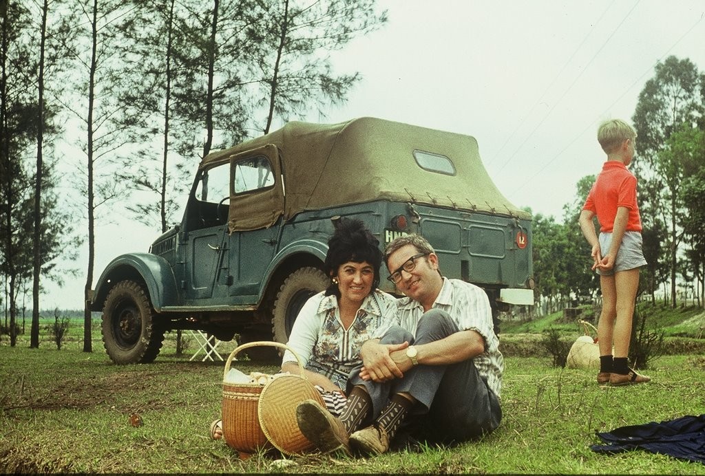 Yesteryear in Ha long Bay through Lenses of Foreign Tourists