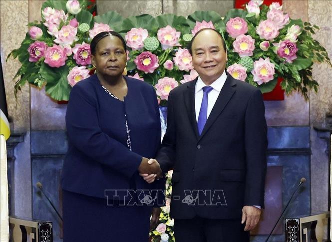 president nguyen xuan phuc receives mozambican assembly president