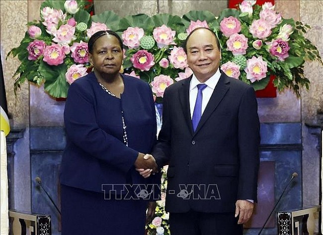 President Nguyen Xuan Phuc Receives Mozambican Assembly President