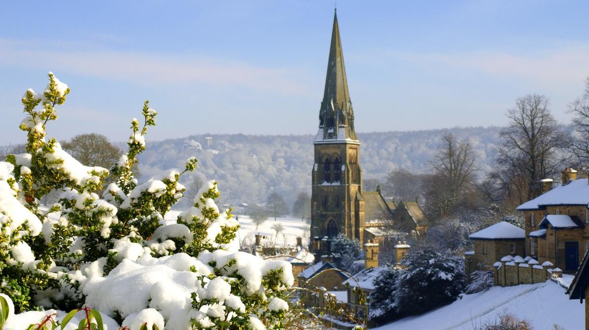 12 Charming Towns in the UK for Your Ideal Christmas Family Trip