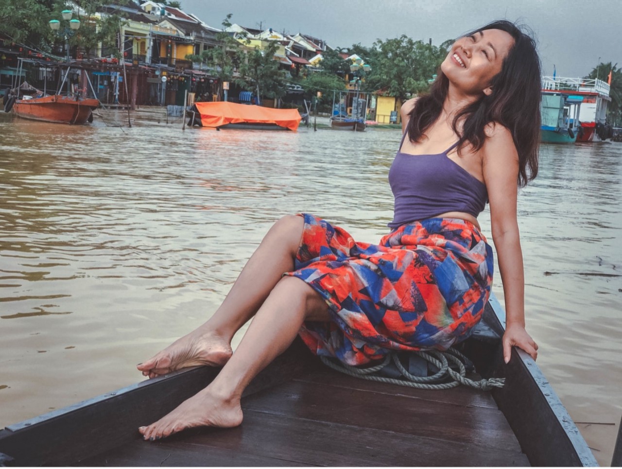 Hoi An Attracts Tourists Even in Flooding Season