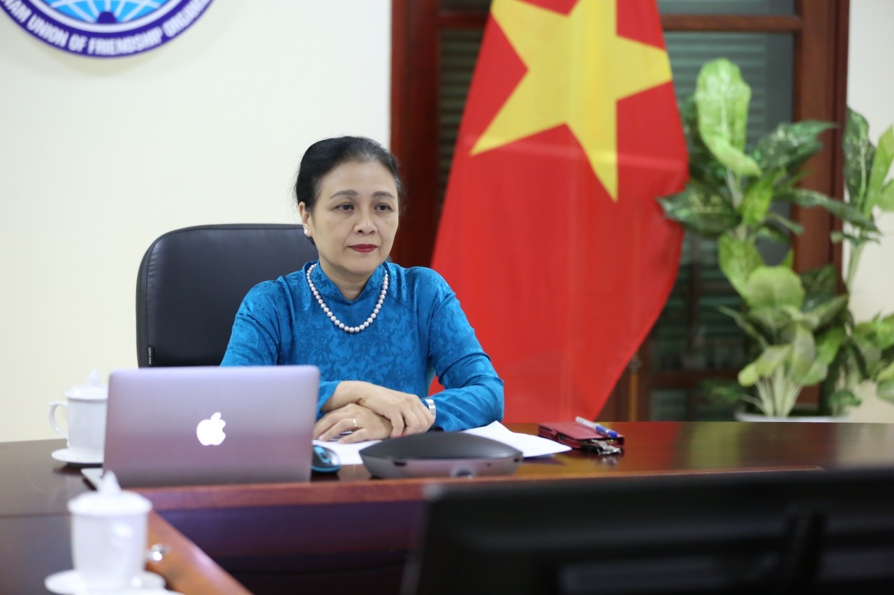 VUFO President Praises Vietnamese Women