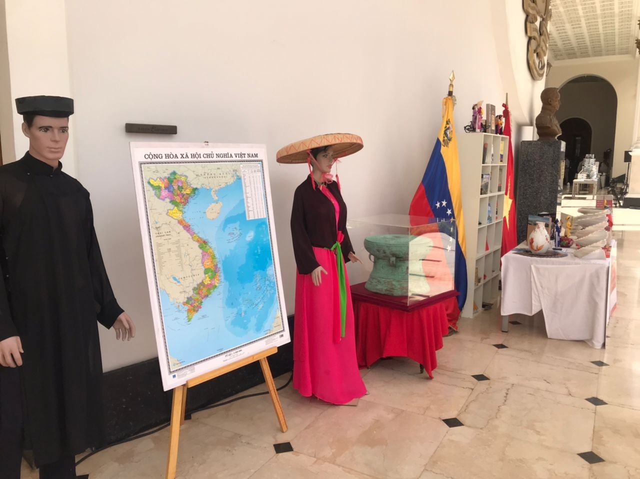 Vietnam - Venezuela Eventful 32nd Annivesary of Diplomatic Relations