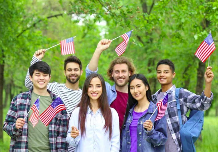 Vietnam Ranked 6th in Countries with Highest Number of Students Studying in US