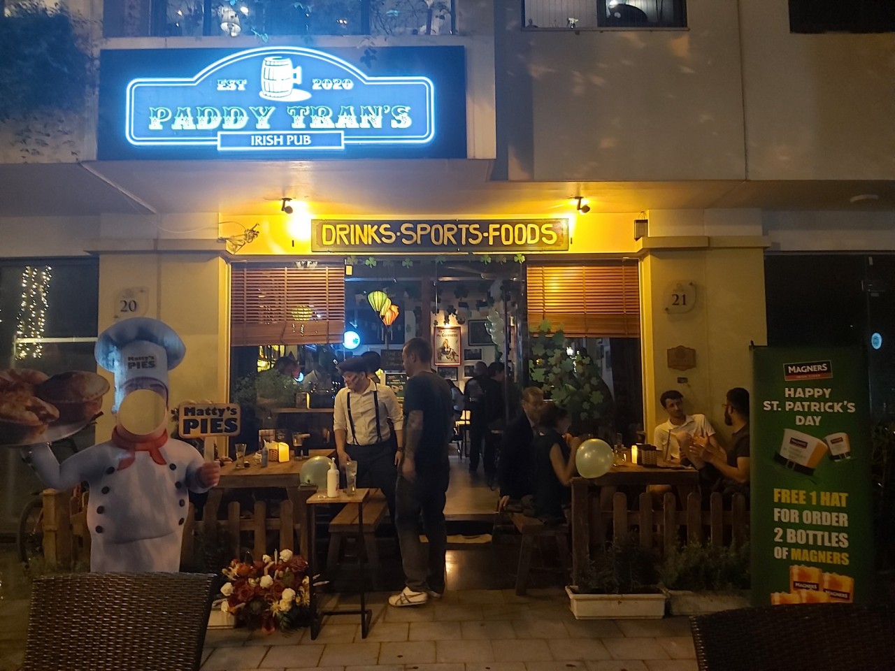 Sports Bars In Hanoi and HCMC: Best Places To Watch The League