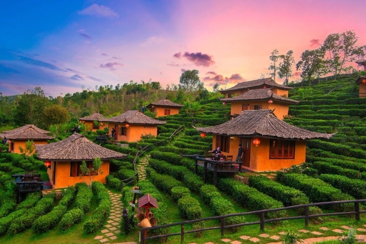 Exploring the Charming Village Influenced by 3 Asian Cultures