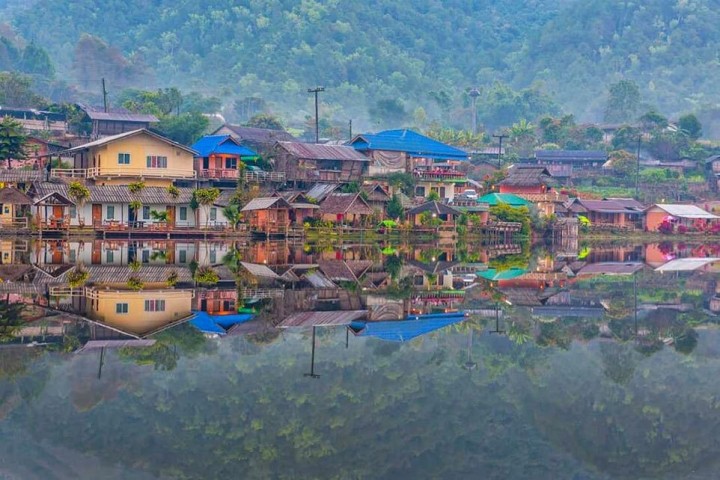 Exploring the Charming Village Influenced by 3 Asian Cultures