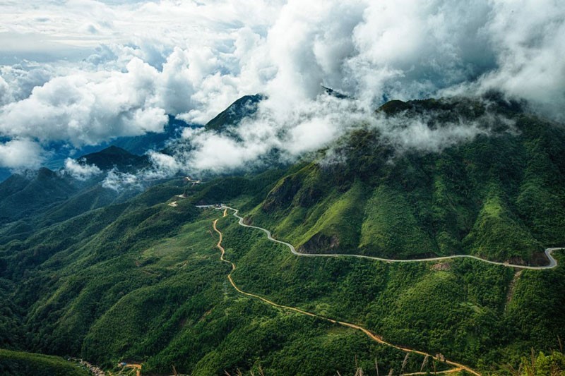 cloud hunting in the mountains of dien bien