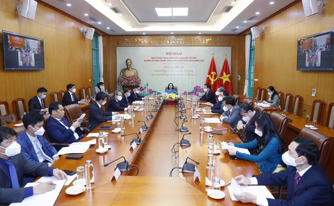 Organisation Commissions of Vietnamese, Lao Parties Further Cooperation