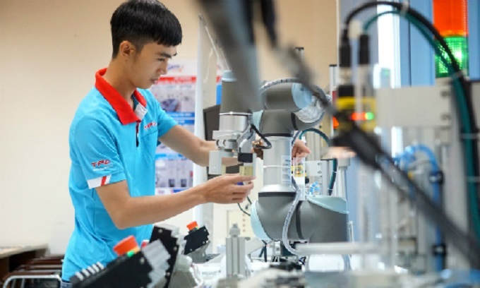 Vietnam moves up two places in Bloomberg innovative economy index