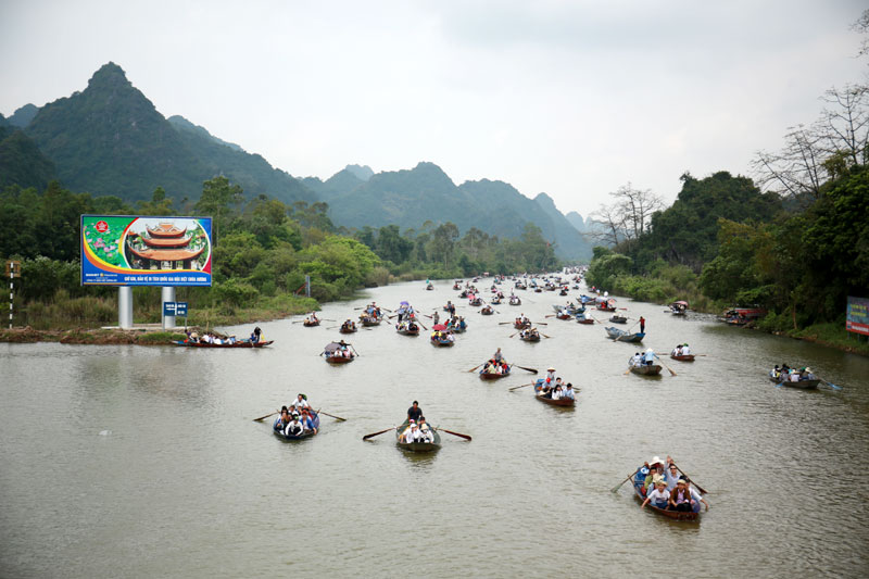 hanoi huong perfume pagoda to reopen this weekend