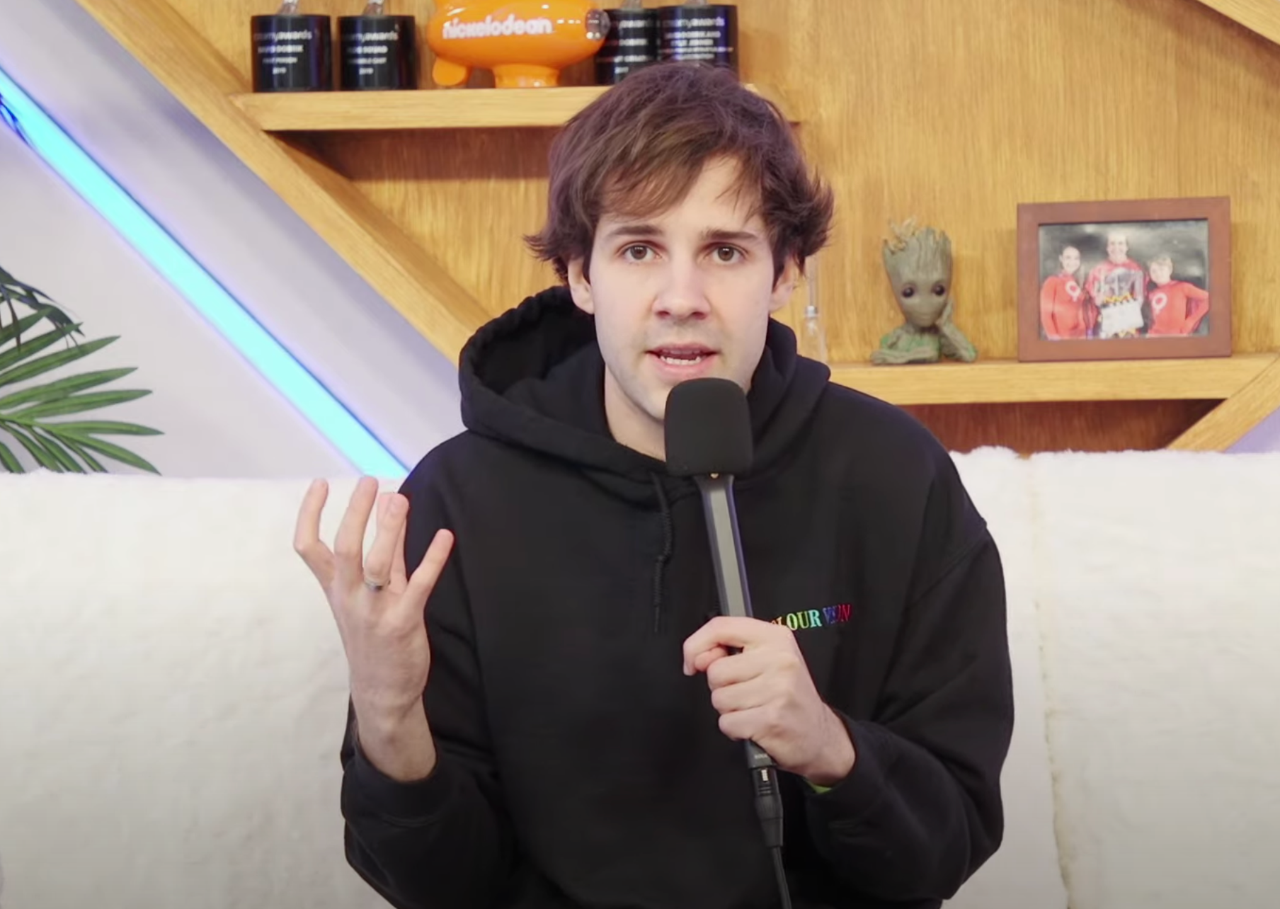 who is david dobrik youtuber stepping down from buzzy app dispo amid controversy