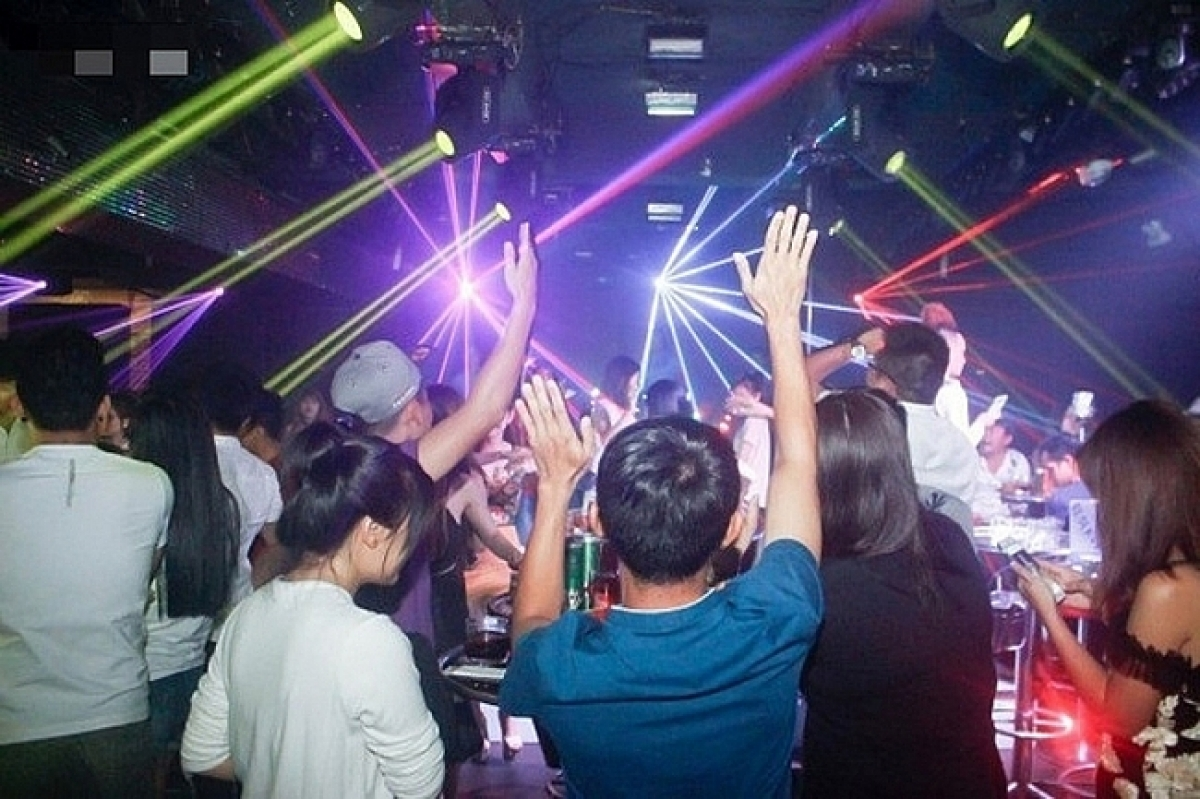 hanoi reopens bars karaoke parlors dance clubs