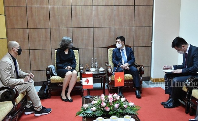 Vietnam, Canada Eye Stronger Trade Ties