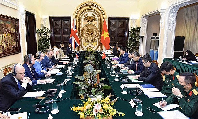 Vietnam, UK Seek Ways to Promote Strategic Partnership