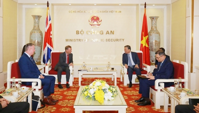 Vietnam, UK step up cooperation in crime combat